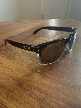 Oakley 009102 Polarized Sunglasses  Holbrook
